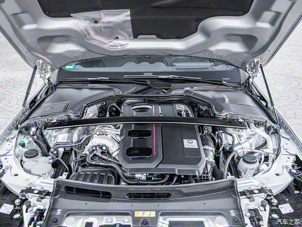 梅赛德斯-AMG 奔驰C级AMG新能源 2023款 AMG C 63 S E Performance 欧洲版 梅赛德斯-AMG 奔驰C级AMG新能源 2023款 AMG C 63 S E Performance 欧洲版