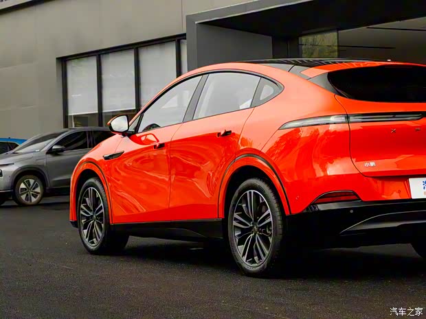 小鹏汽车 小鹏G6 2023款 长续航两驱版 小鹏汽车 小鹏G6 2023款 长续航两驱版