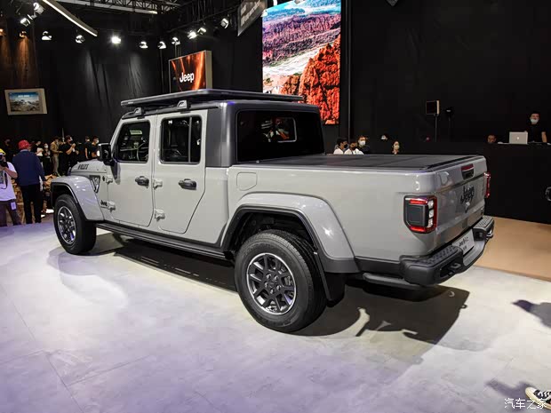 Jeep(進(jìn)口) 角斗士 2022款 先行版