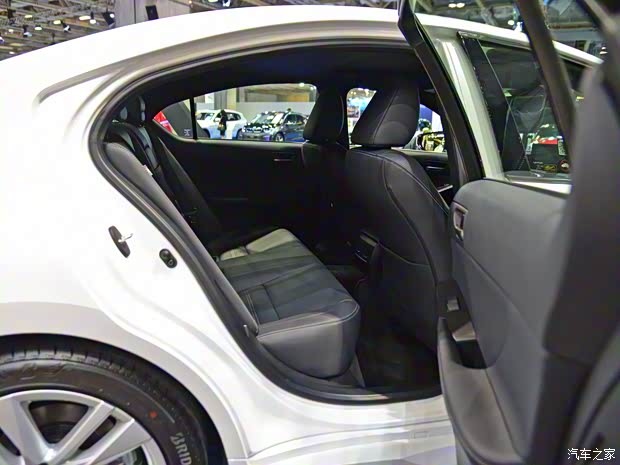 雷克薩斯 雷克薩斯IS 2021款 300h 中國澳門版