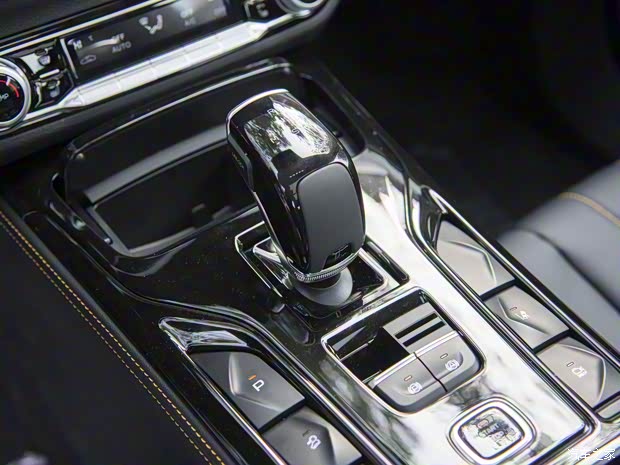 一汽奔騰 奔騰T77 2022款 基本型