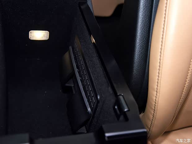 長安林肯 冒險(xiǎn)家 2020款 2.0T 四驅(qū)尊耀版