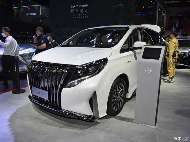 广汽乘用车 传祺M8 2021款 大师系列 390T 旗舰版 广汽乘用车 传祺M8 2021款 大师系列 390T 旗舰版