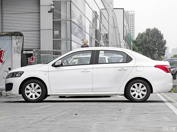 神龍汽車(chē) e愛(ài)麗舍 2021款 三元鋰 手動(dòng)擋 300km