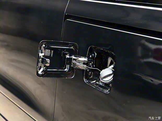 東風(fēng)風(fēng)行 風(fēng)行M7 2022款 領(lǐng)爵款 2.0T 自動侯爵版