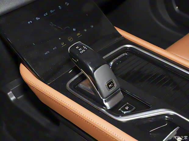 一汽奔騰 奔騰T99 2023款 基本型 一汽奔騰 奔騰T99 2023款 基本型