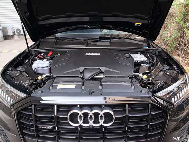 奥迪(进口) 奥迪Q7 2020款 55 TFSI quattro 黑武士专享版