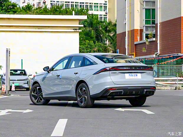 吉利汽车 银河L6 2023款 60km AIR 吉利汽车 银河L6 2023款 60km AIR