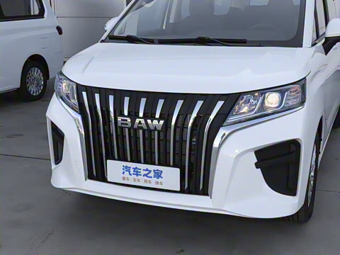 2023款 2.0L 自动长轴创享型 9座 2023款 2.0L 自动长轴创享型 9座