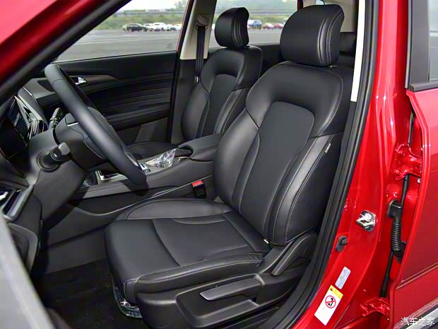 长安汽车 长安CS35PLUS 2021款 荣耀百万版 1.6L CVT豪华版