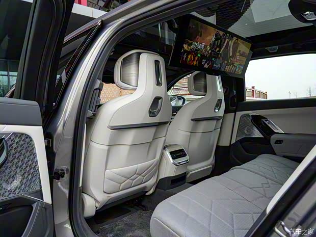 宝马(进口) 宝马i7 2023款 xDrive 60L 宝马(进口) 宝马i7 2023款 xDrive 60L