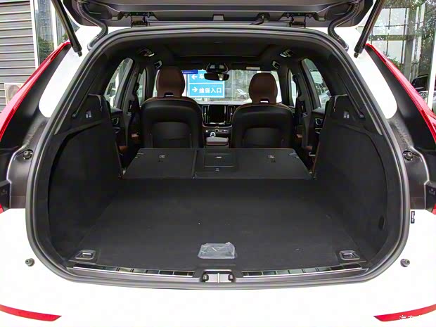 沃尔沃亚太 沃尔沃XC60 2024款 B5 四驱智远豪华版 沃尔沃亚太 沃尔沃XC60 2024款 B5 四驱智远豪华版