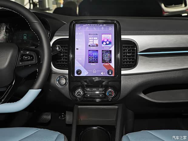 奇瑞新能源 小蚂蚁 2022款 甜粉款 全糖版 磷酸铁锂 30kW 301km