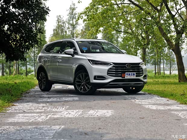 比亞迪 唐 2018款 2.0T 自動(dòng)智聯(lián)尊榮型