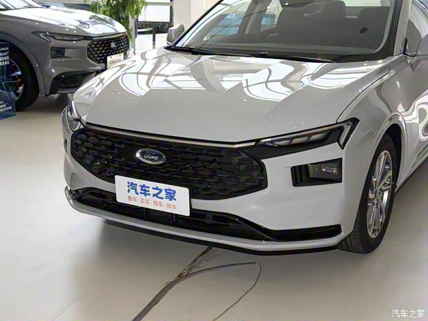 長(zhǎng)安福特 蒙迪歐 2023款 1.5T 高配版