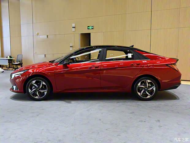 北京现代 伊兰特 2021款 240TGDi TOP旗舰版