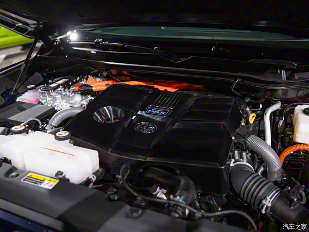 丰田(进口) 坦途 2022款 Platinum CrewMax 丰田(进口) 坦途 2022款 Platinum CrewMax