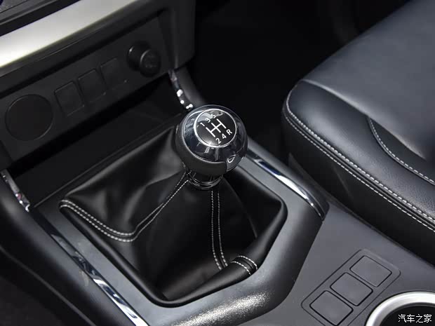 郑州日产 锐骐6 2019款 2.5T手动两驱柴油标准型ZD25T5 郑州日产 锐骐6 2019款 2.5T手动两驱柴油标准型ZD25T5