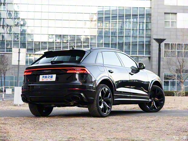 Audi Sport 奥迪RS Q8 2021款 基本型