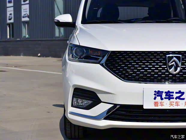上汽通用五菱 宝骏360 2019款 1.5L CVT基本型