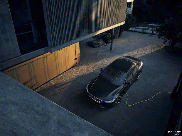 沃尔沃(进口) 沃尔沃S60新能源 2019款 T8 AWD Polestar Engineered 沃尔沃(进口) 沃尔沃S60新能源 2019款 T8 AWD Polestar Engineered