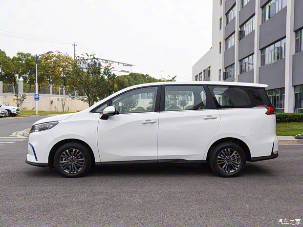 上汽大通 上汽MAXUS EUNIQ 5 2019款 舒適版