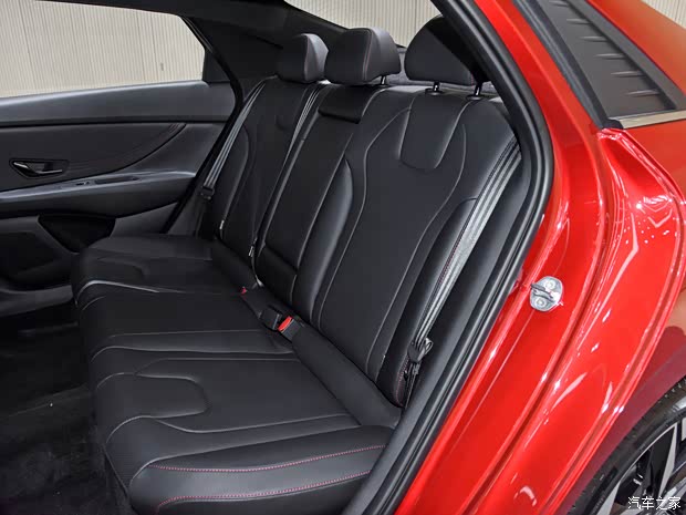 北京现代 伊兰特 2021款 240TGDi TOP旗舰版