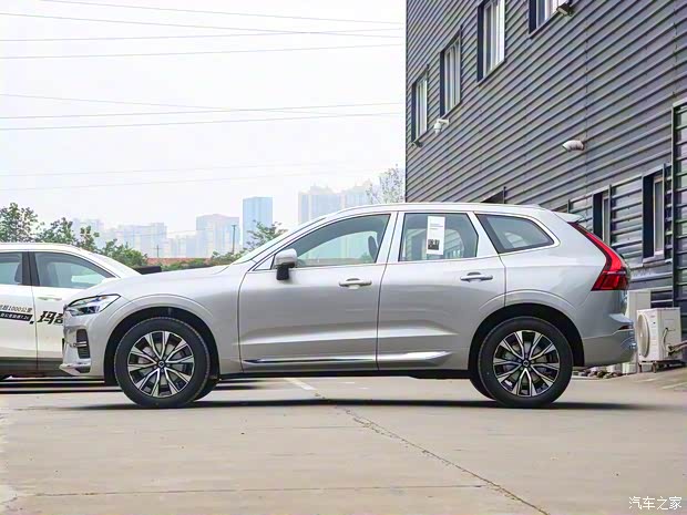 沃尔沃亚太 沃尔沃XC60 2024款 B5 四驱智远豪华版 沃尔沃亚太 沃尔沃XC60 2024款 B5 四驱智远豪华版