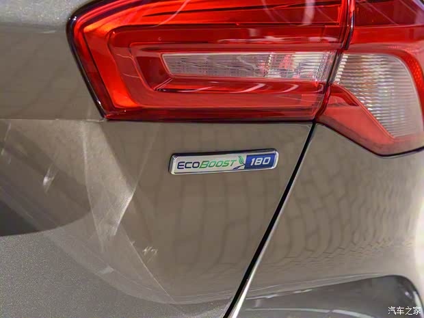 長(zhǎng)安福特 福克斯 2019款 三廂 EcoBoost 180 自動(dòng)鋒耀型
