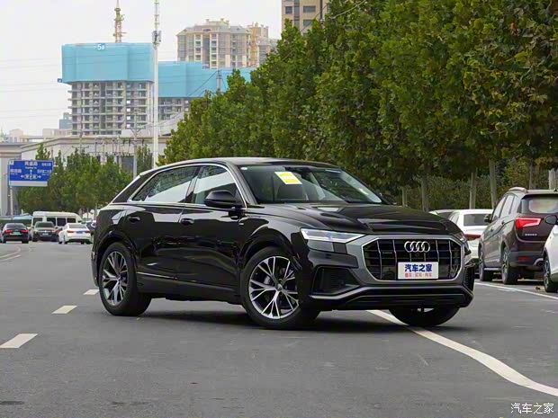 奥迪(进口) 奥迪Q8 2021款 55 TFSI 豪华动感型