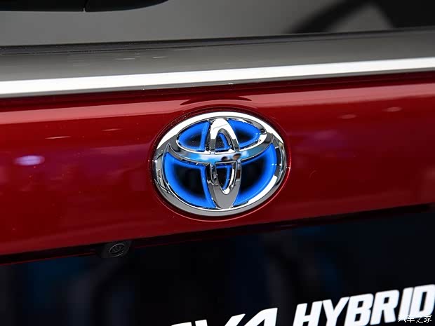 一汽丰田 RAV4荣放 2020款 双擎 基本型