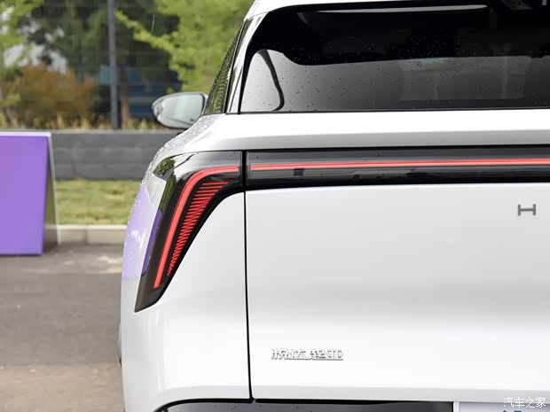 華人運(yùn)通 高合HiPhi Y 2023款 765km 旗艦版