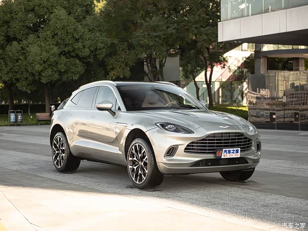 阿斯顿·马丁 阿斯顿·马丁DBX 2022款 3.0T STRAIGHT-SIX 阿斯顿·马丁 阿斯顿·马丁DBX 2022款 3.0T STRAIGHT-SIX