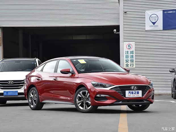 北京现代 菲斯塔 2019款 240TGDi 运动版 北京现代 菲斯塔 2019款 240TGDi 运动版