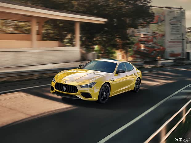 玛莎拉蒂 Ghibli 2022款 MC特别版 玛莎拉蒂 Ghibli 2022款 MC特别版