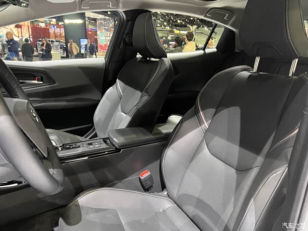丰田(进口) 普锐斯(海外) 2023款 Hybrid 美国版 丰田(进口) 普锐斯(海外) 2023款 Hybrid 美国版