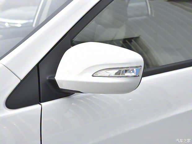 比亚迪 秦新能源 2021款 出行标准版