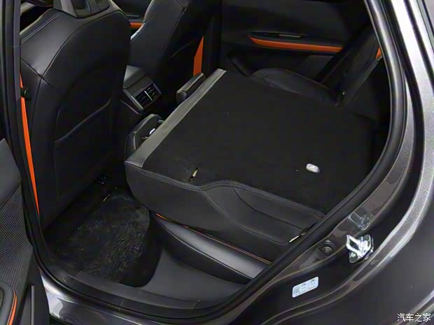 長(zhǎng)安汽車 長(zhǎng)安UNI-V 2022款 基本型