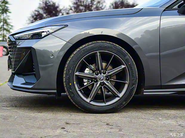 長(zhǎng)安汽車 長(zhǎng)安UNI-V 2022款 基本型