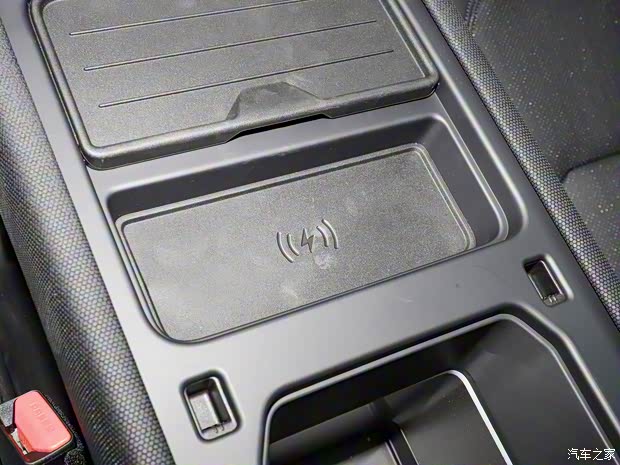 路虎(進(jìn)口) 路虎衛(wèi)士 2023款 110 75th Limited Edition