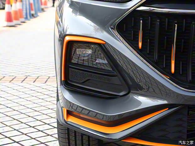 长安汽车 长安欧尚X5 2022款 1.5T DCT旋风冲锋版