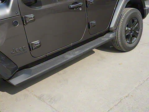 2022款 2.0T 高地四门版 2022款 2.0T 高地四门版