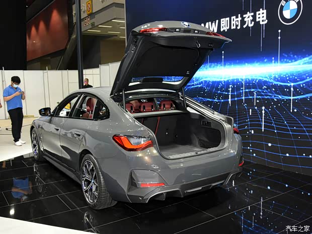 宝马(进口) 宝马i4 2022款 eDrive40 宝马(进口) 宝马i4 2022款 eDrive40