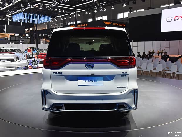 广汽乘用车 传祺M8 2021款 大师系列 390T 至尊版 广汽乘用车 传祺M8 2021款 大师系列 390T 至尊版