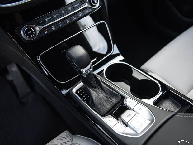 北京现代 途胜 2019款 280TGDi 双离合四驱智尊版 北京现代 途胜 2019款 280TGDi 双离合四驱智尊版