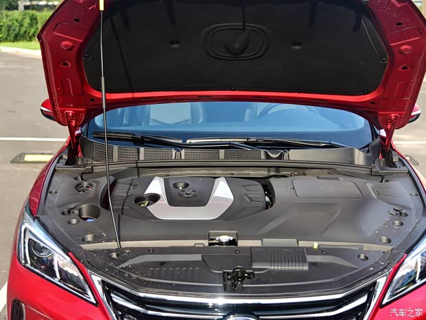 长安汽车 逸动 2018款 XT 1.6L GDI 自动风潮型