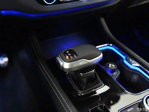 北京越野 北京BJ40 2023款 2.0T 自动四驱城市猎人版至尊型 北京越野 北京BJ40 2023款 2.0T 自动四驱城市猎人版至尊型