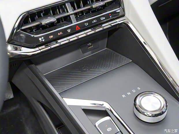 江汽集團 思皓X8 PLUS 2022款 1.5TGDI DCT智家版 6座