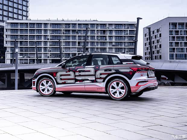 奥迪(进口) 奥迪Q4新能源(进口) 2021款 e-tron基本型 奥迪(进口) 奥迪Q4新能源(进口) 2021款 e-tron基本型