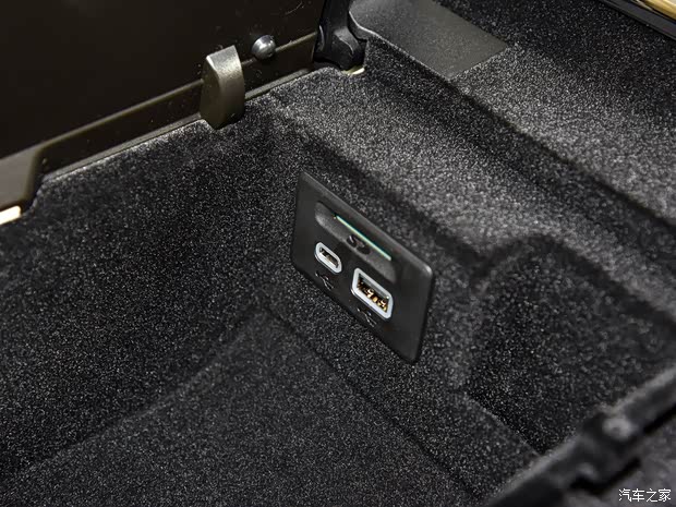 上汽通用凱迪拉克 凱迪拉克CT6 2019款 28T 時(shí)尚型